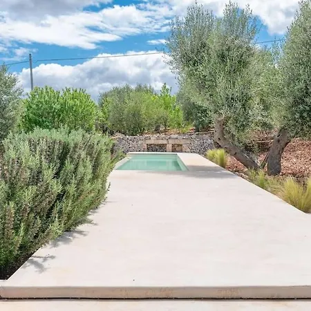 Villa La Selva By Raro *